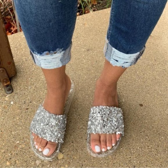 !!RESTOCKED!! Embellished Sparkle Slides in Silver - Picture 6 of 6